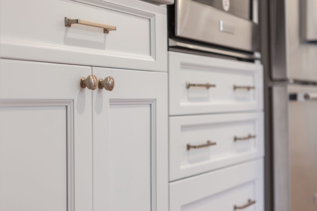 kitchen cabinet handle sizes